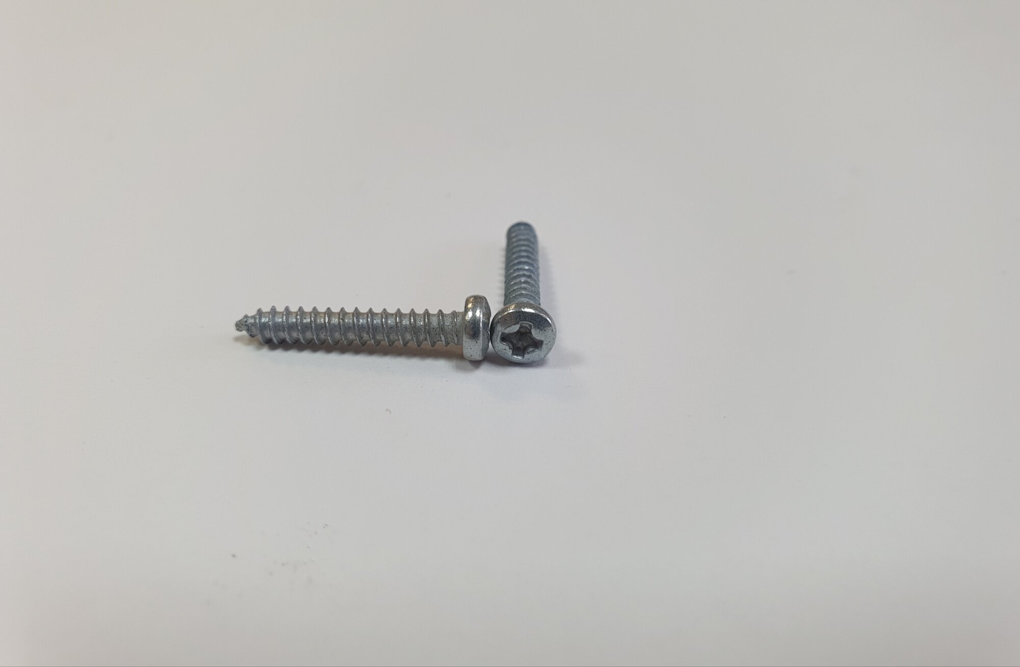 Саморез острый DIN 7981 3х18 с полукруглой головкой цинк, 100 шт