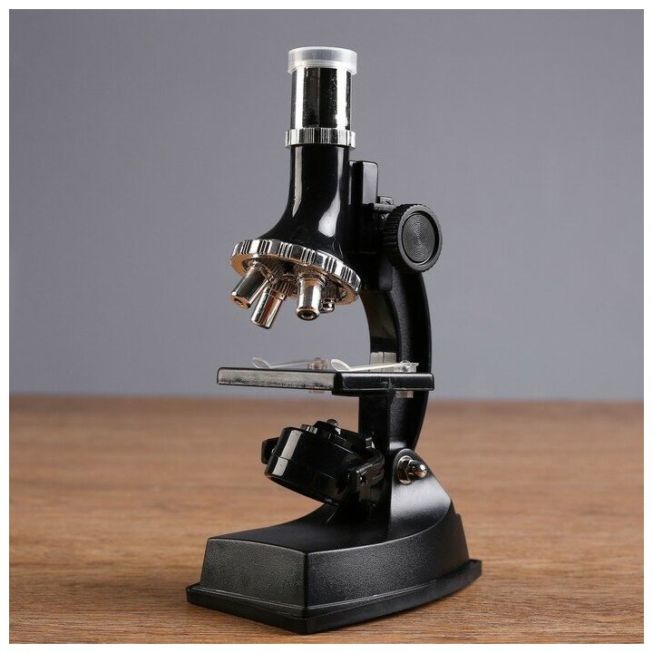 Микроскоп, кратность увеличения 900х, 600х, 300х, 100х, с подсветкой, набор для исследований