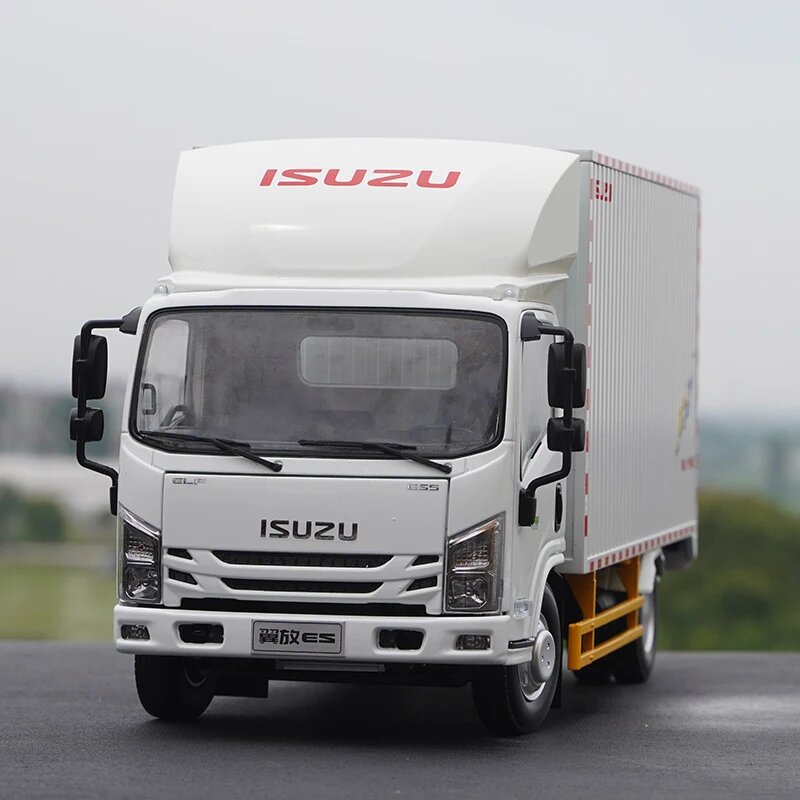 Игрушечный металлический грузовик Isuzu Yifang Wing ES 1:18, Белый