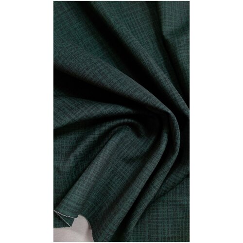фото Ткань трикотаж двусторонний тёмно-зелёного цвета с мелкими чёрными штрихами италия нет бренда