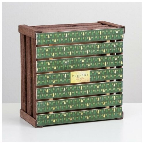 фото Ящик деревянный «ёлки», 30 × 30 × 10 см qwen