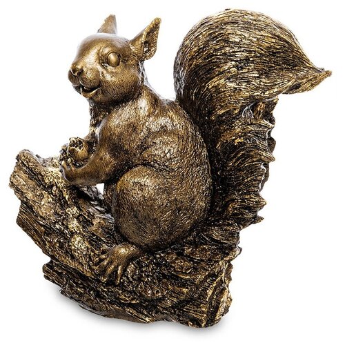 Скульптура. Белочка с орешком на пне. Полистоун. 25 см.