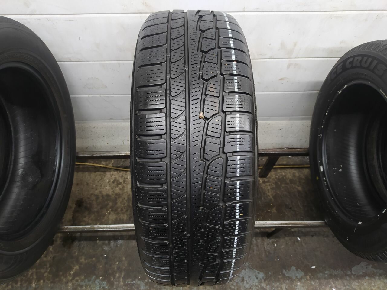 Nokian WR 235/60 R18 БУ Шины Зимние