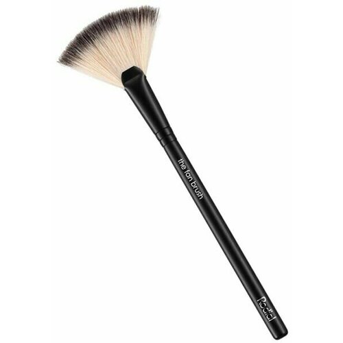 RODIAL Кисть веерная The Fan Brush 10490₽