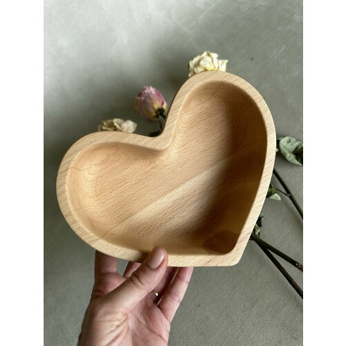 Поднос из массива БУКа в форме сердца размер XXS 18614845 см 1602₽