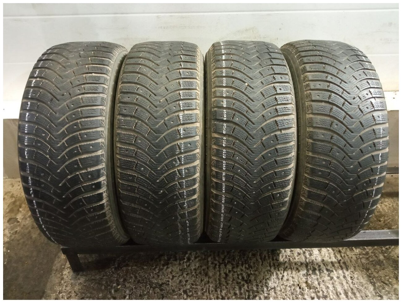 Michelin Latitude X-Ice North 2 225/60 R17 БУ Шины Зимние