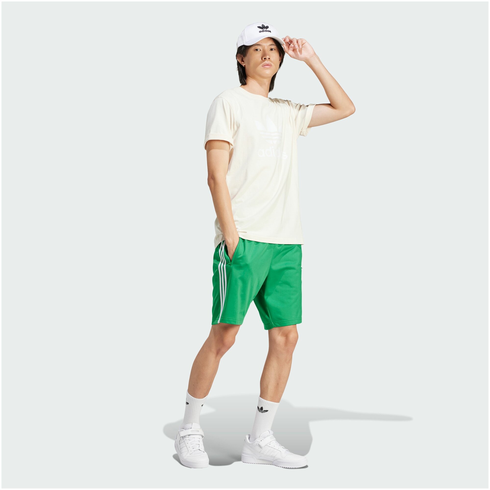 Футболка adidas Originals Adicolor Trefoil, размер L, белый — фото 1
