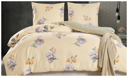 Семейное постельное белье сатин двустороннее желтое с цветами