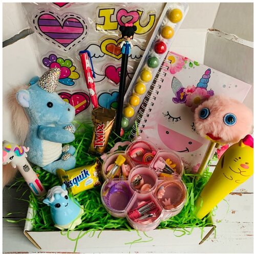 Подарочный бокс сюрприз канцелярский для девочки 