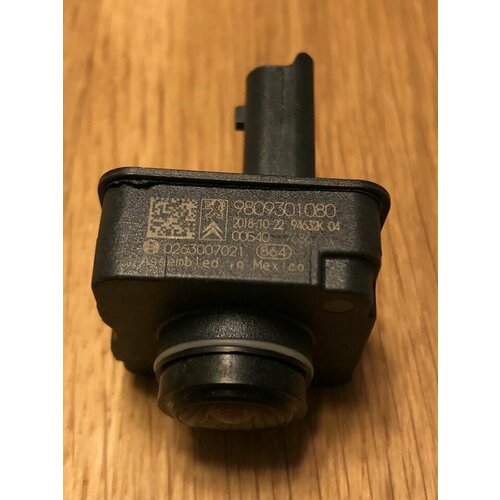 Камера заднего вида Пежо Ситроен 3800₽