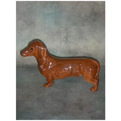 Статуэтка фарфор. Собака Такса