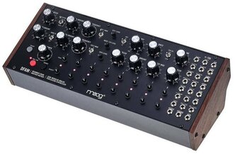 Аналоговый синтезатор Moog DFAM