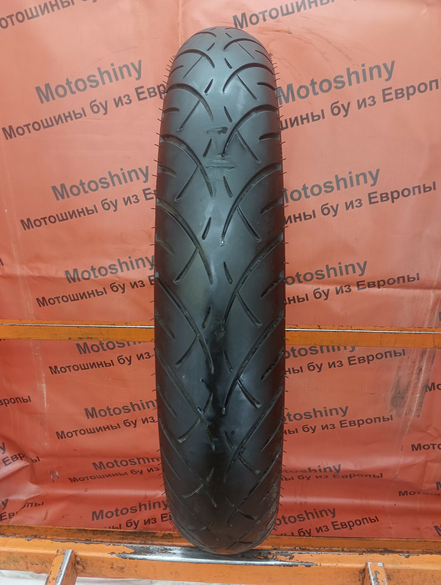 Мотошина 110/90 R19 Metzeler ME888 Ultra