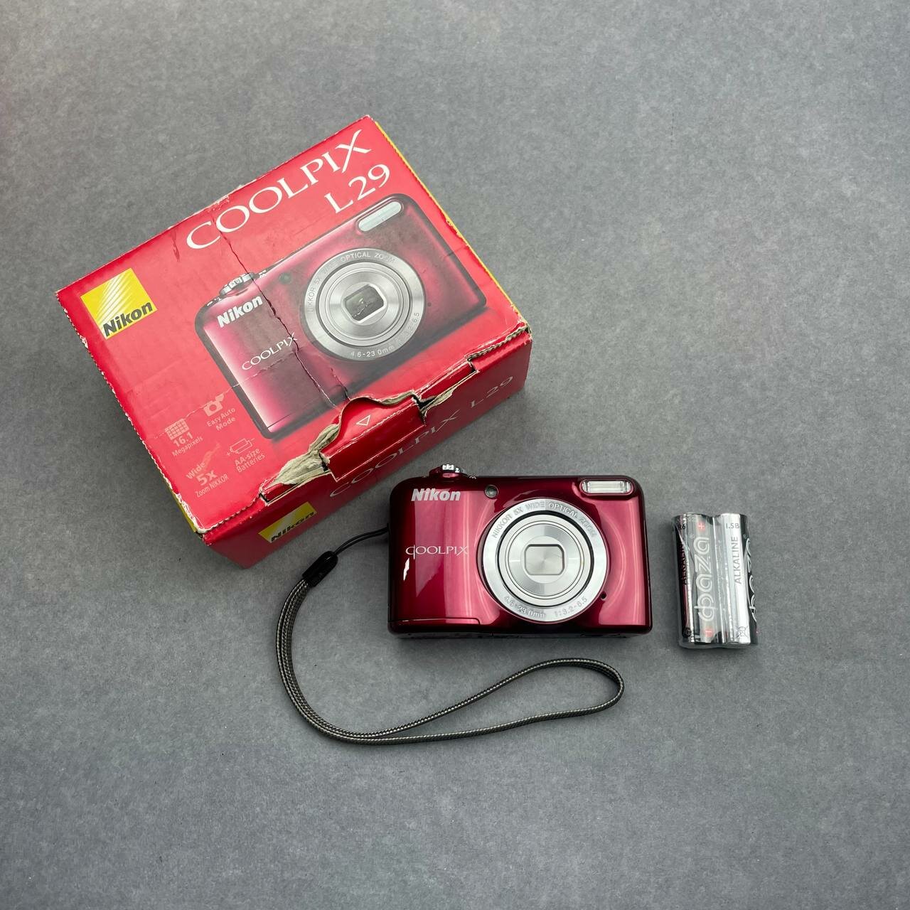 Цифровой компактный фотоаппарат Nikon Coolpix L29, бордовый