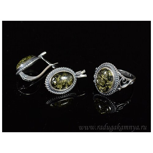 золотое кольцо с янтарем Комплект бижутерии: кольцо, серьги, янтарь, размер кольца 20