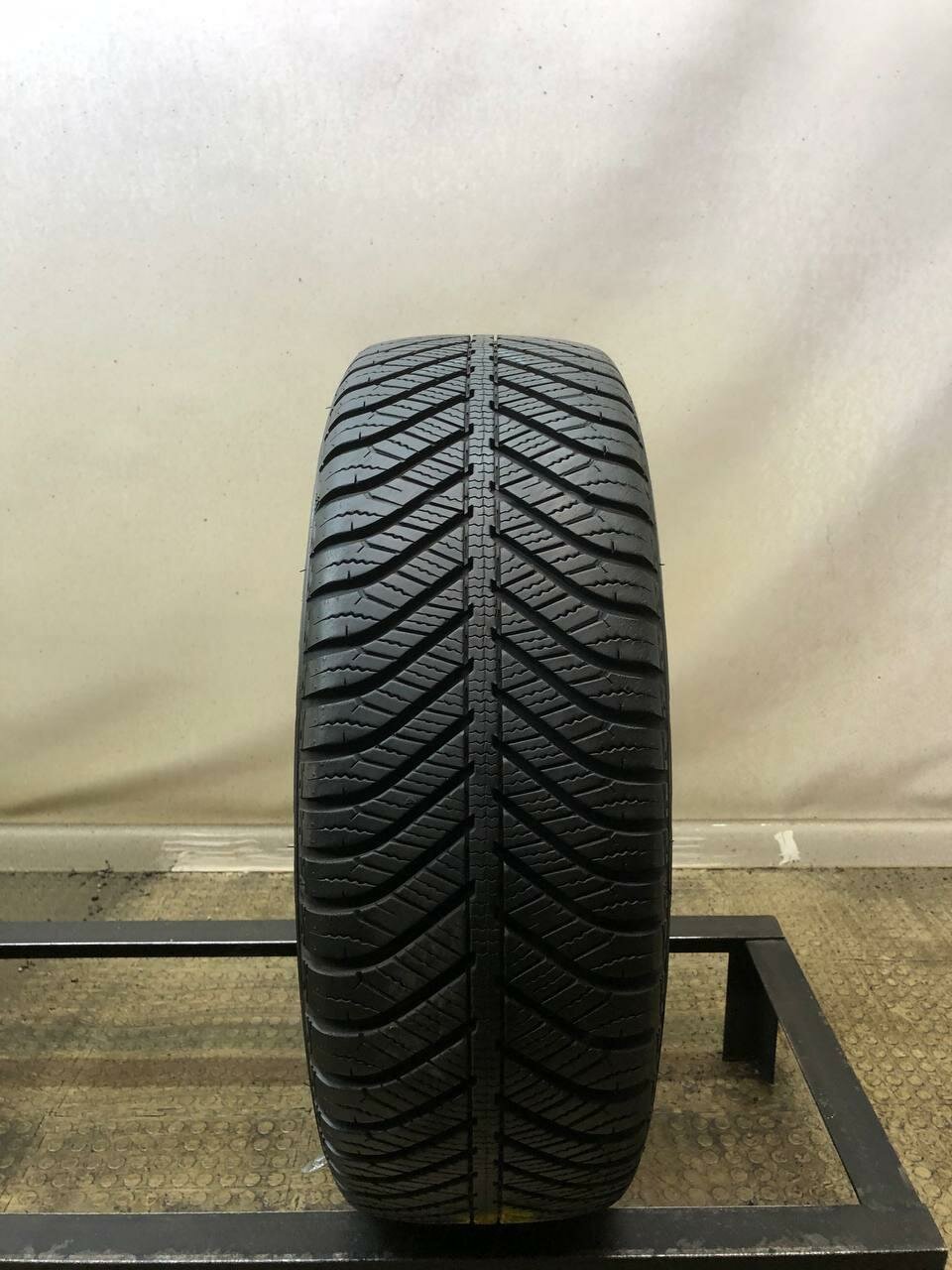 Goodyear Vector 4 Seasons hybric 195/60 R15 БУ Шины Летние