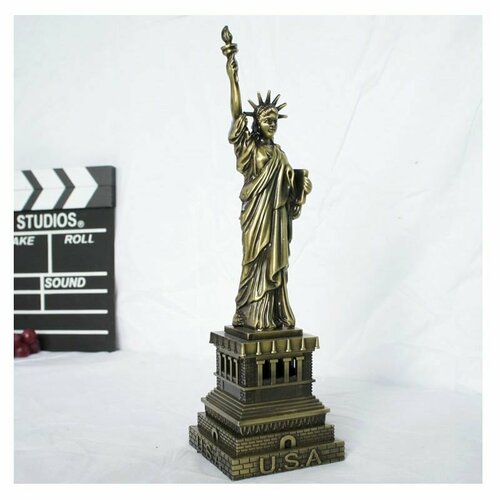 Фигурка декоративная Статуя Свободы, 18 см. металл