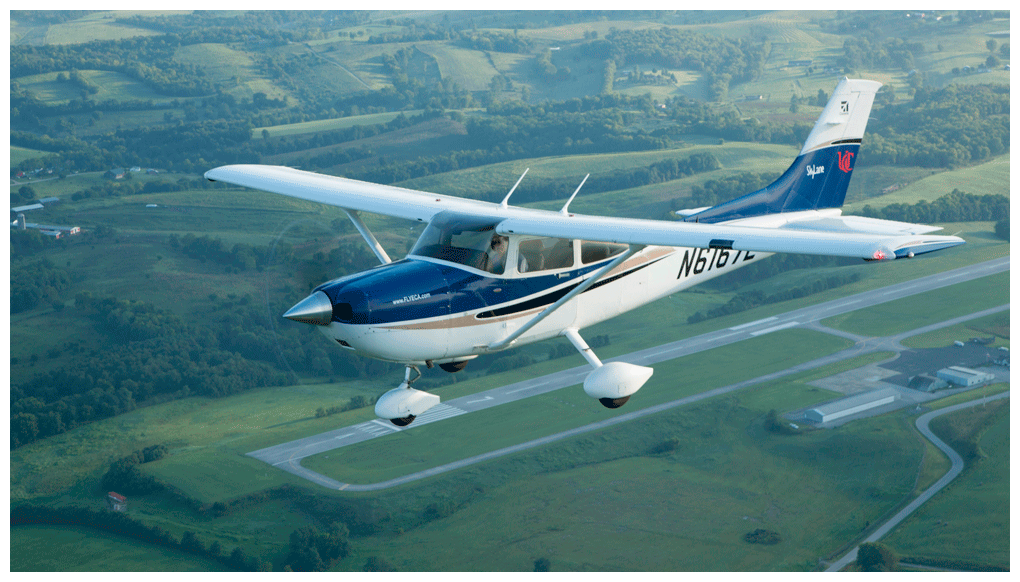 Сертификат на Полет на самолете Cessna 172 (до 3 человек) в подарочной упаковке - 15 минут