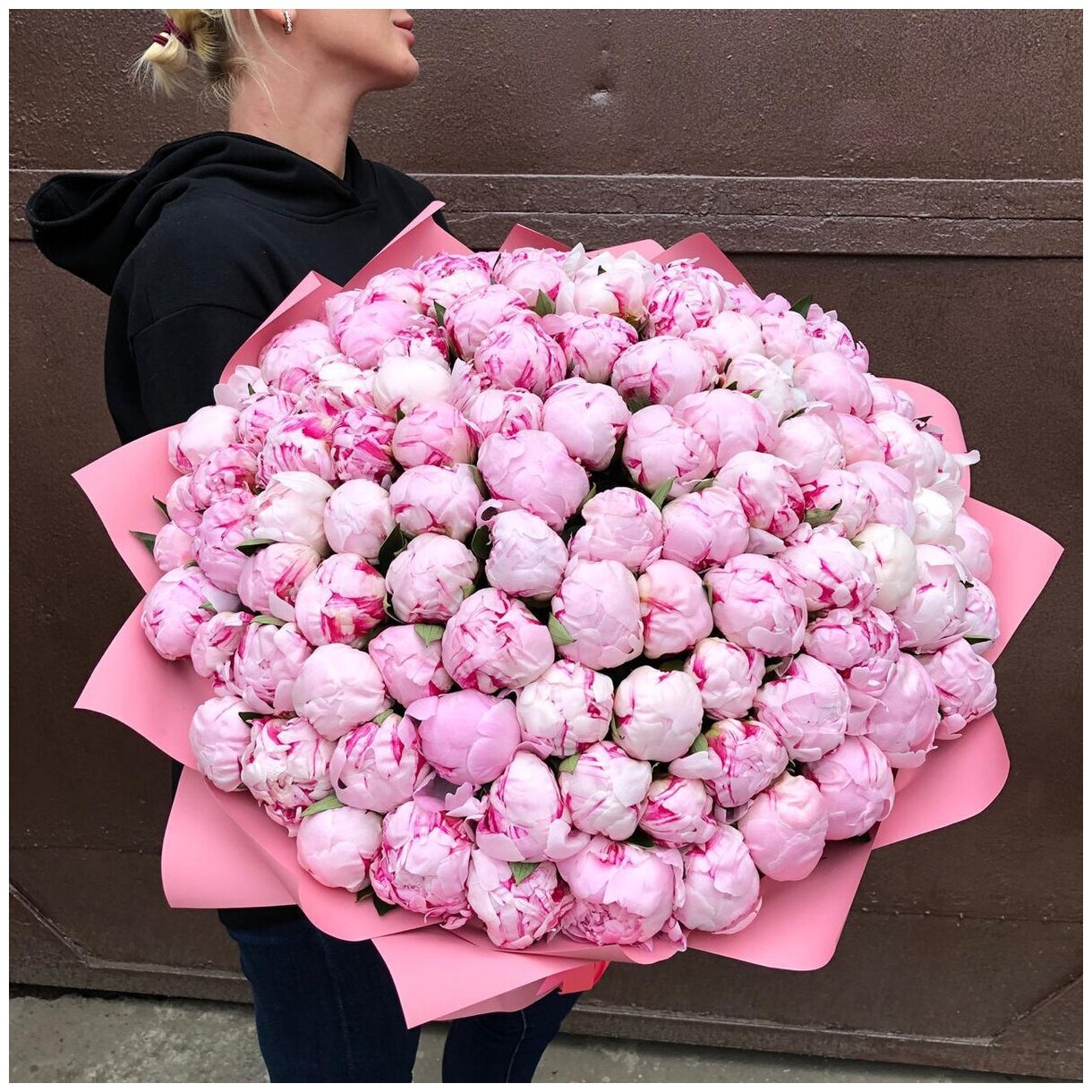 Букет Пионов розовые 101 шт, красивый букет цветов, шикарный пион, пионы премиум букет.