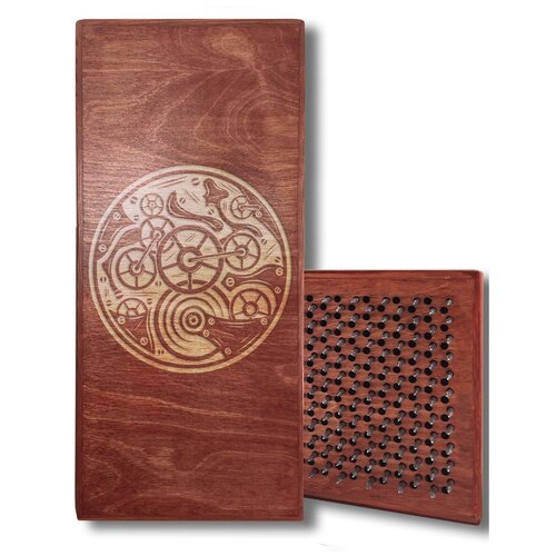 фото Доска садху красная шестеренки - 248, размер 31x14, шаг гвоздей 10 мм чакра