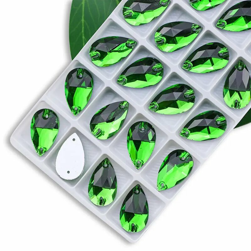 Стразы каплевидные стеклянные 72шт Fern Green 11x18mm 28pcs