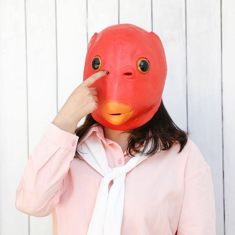 Маска монстра с рыбьей головой и капюшоном из лягушки