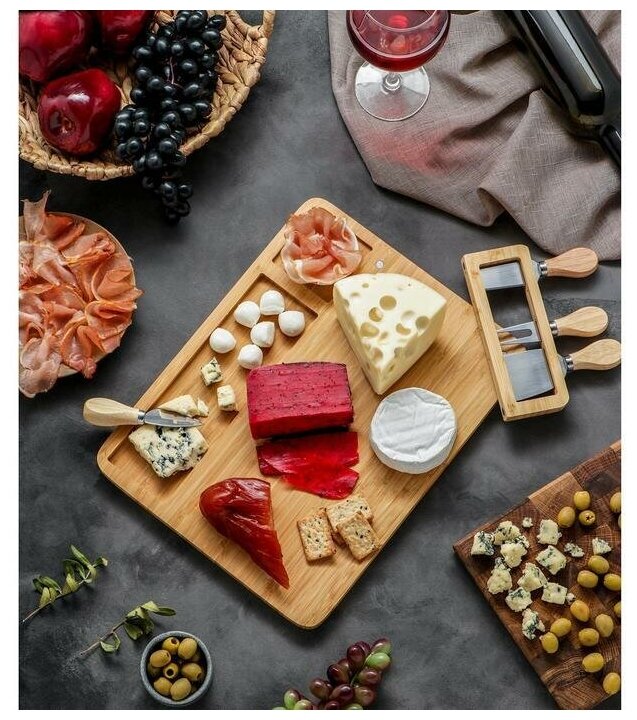 Набор для подачи сыра Маасдам , 4 ножа, соусник, бамбук