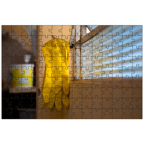 фото Магнитный пазл 27x18см."перчатки, желтый, шлем" на холодильник lotsprints