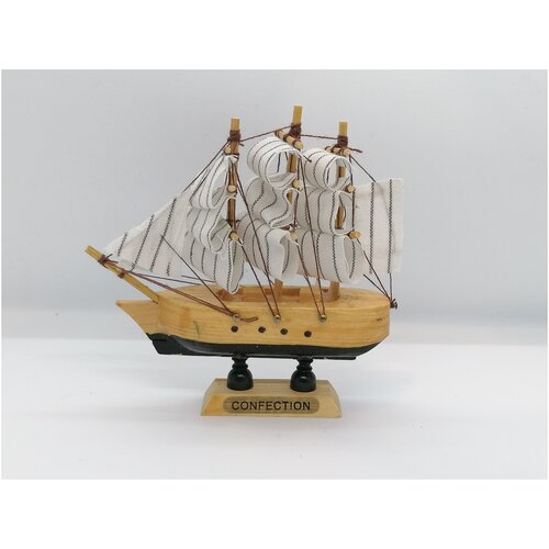 Корабль-парусник сувенирный, белый, 12 см(D)