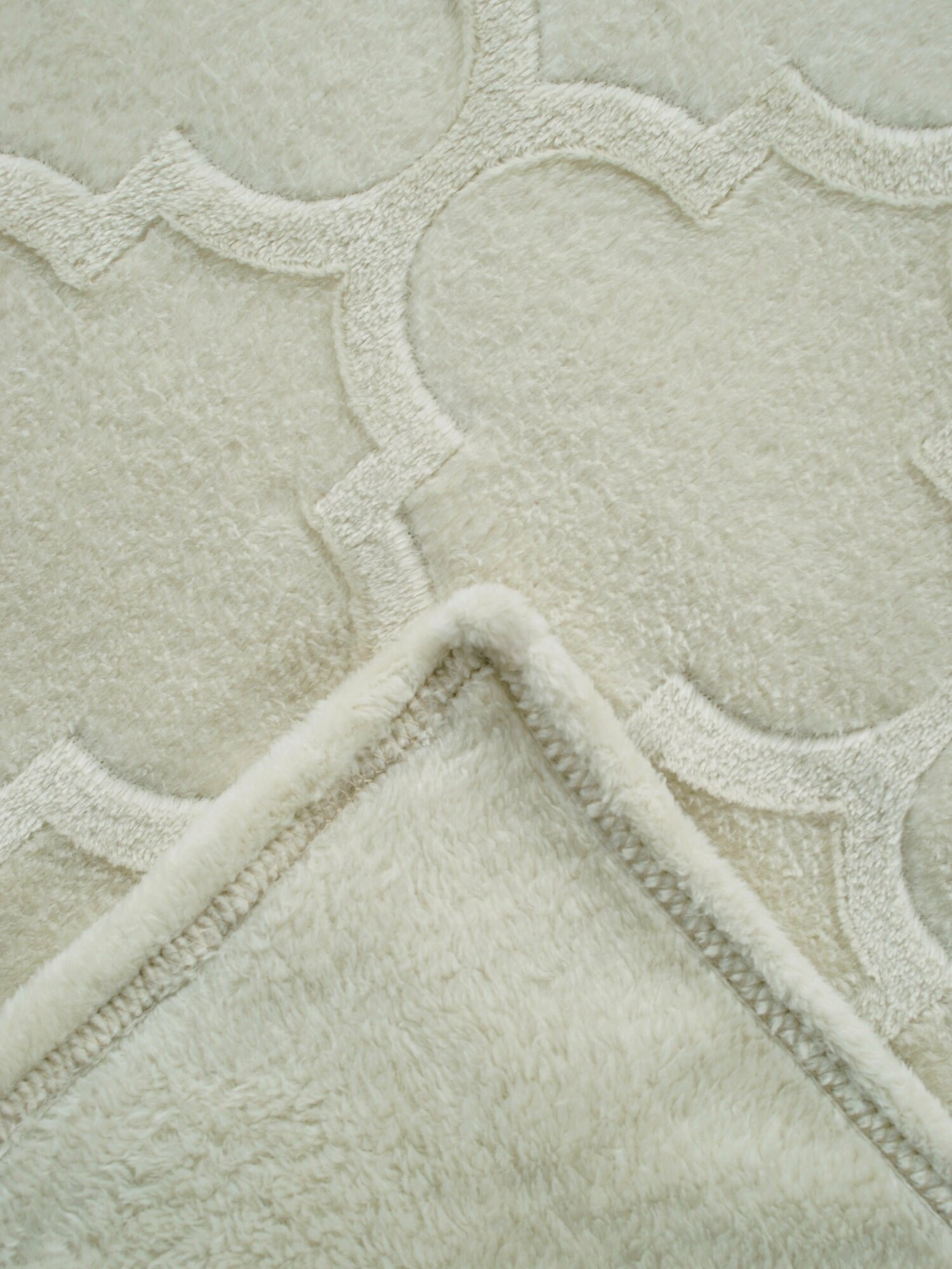 Плед на кровать плюшевый флисовый Мозаика 54 / 200х205 см - фотография № 8