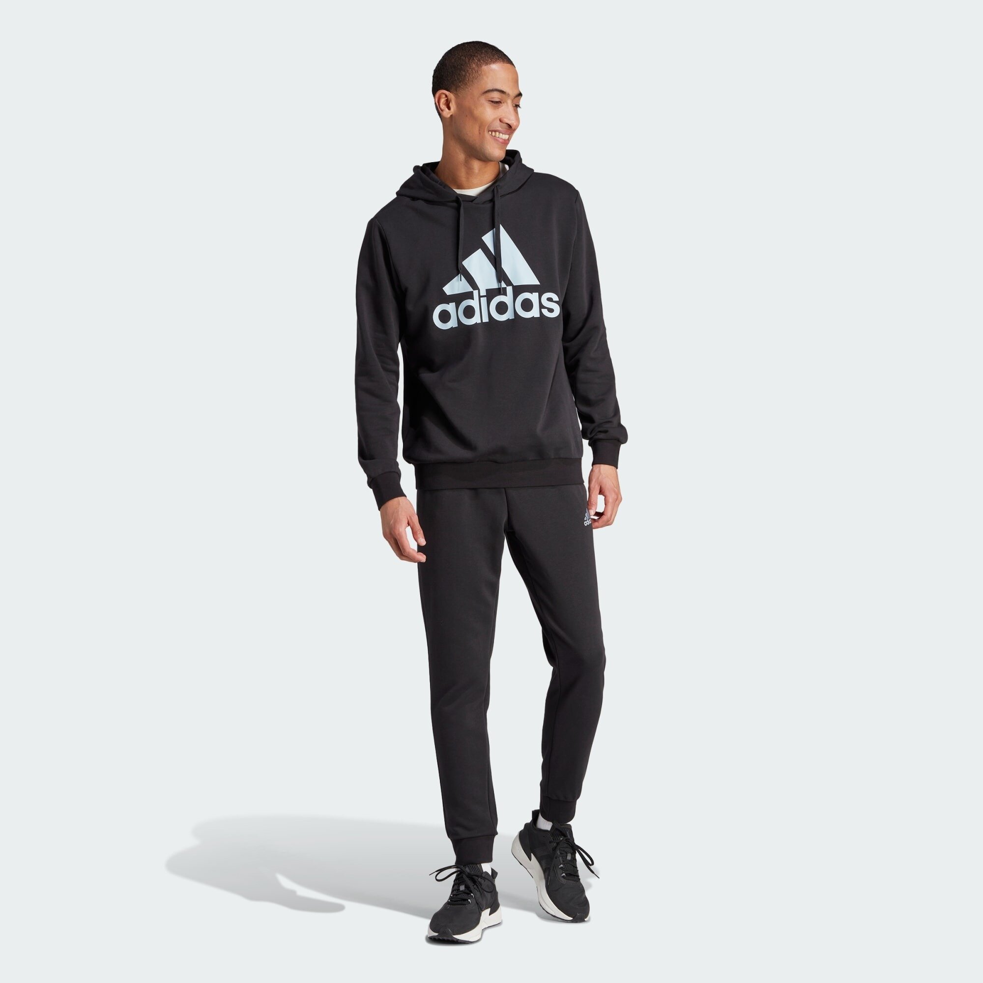 Костюм спортивный adidas