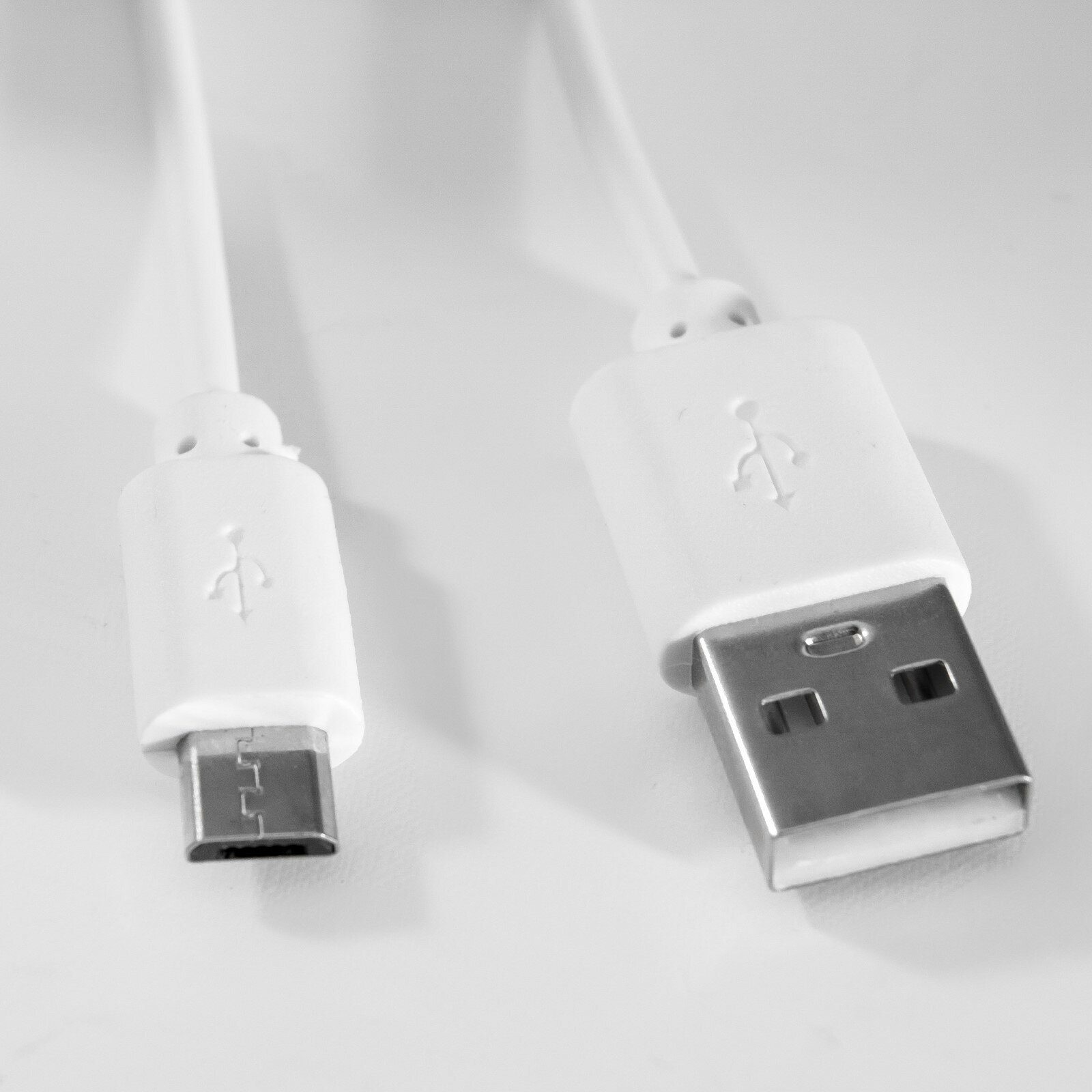 Лампа настольная "Мими" LED 3Вт диммер USB голубой 8х12,5х32 см - фотография № 9