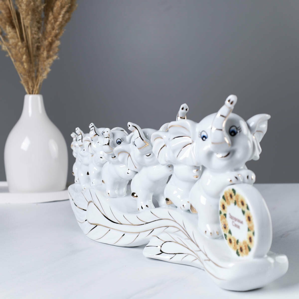 фото Статуэтка фарфоровая Пять слоников 33 см