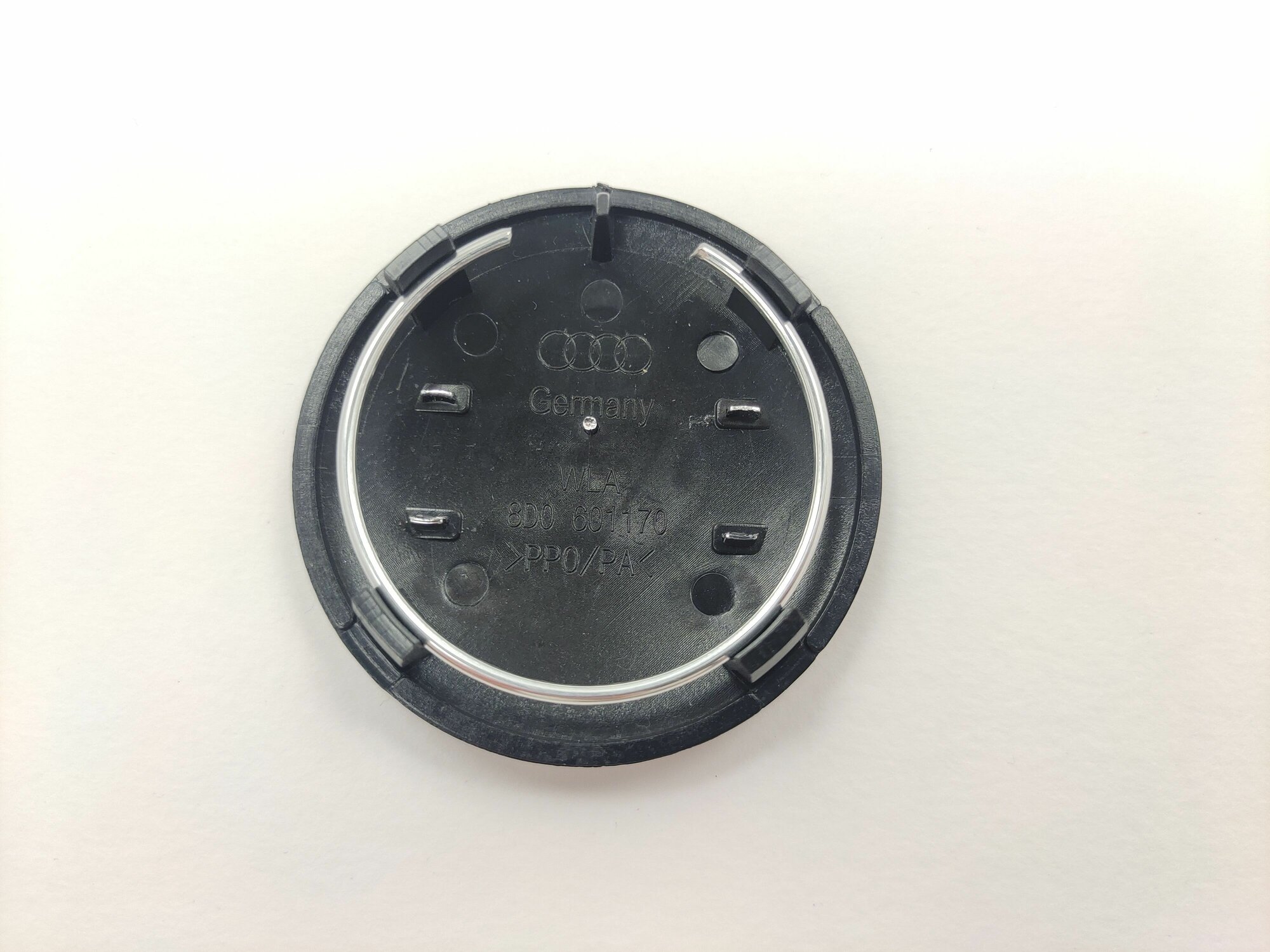 Колпачки заглушки на литые диски Ауди 68мм черный (68/57/13) 8D0601170