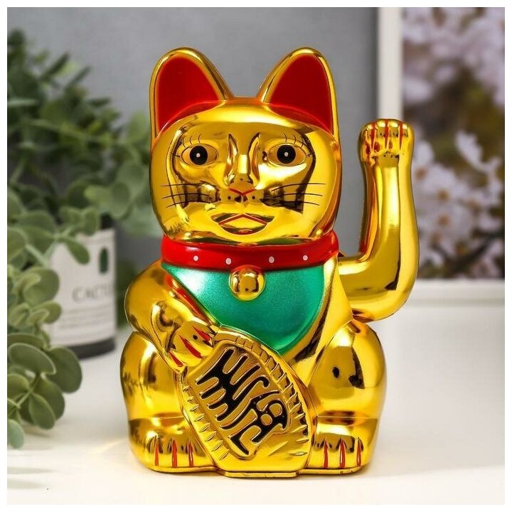 Сувенир кот пластик "Манэки-нэко" высота14,5 см