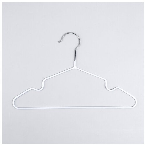 Плечики для одежды детские размер 30-34 антискользящее покрытие цвет белый 502₽