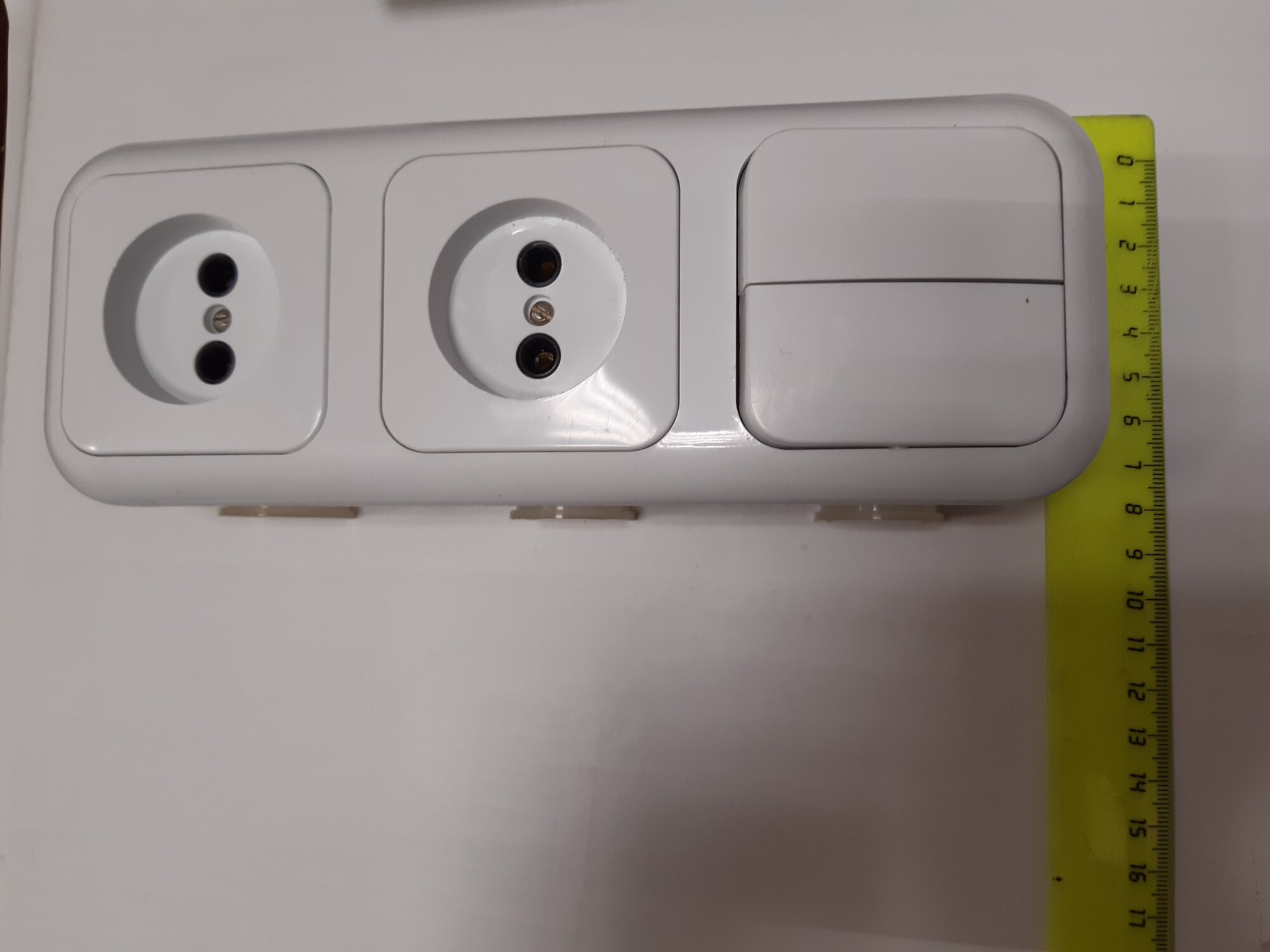 Блок 2-выключателя, 2-розетки — фото 1