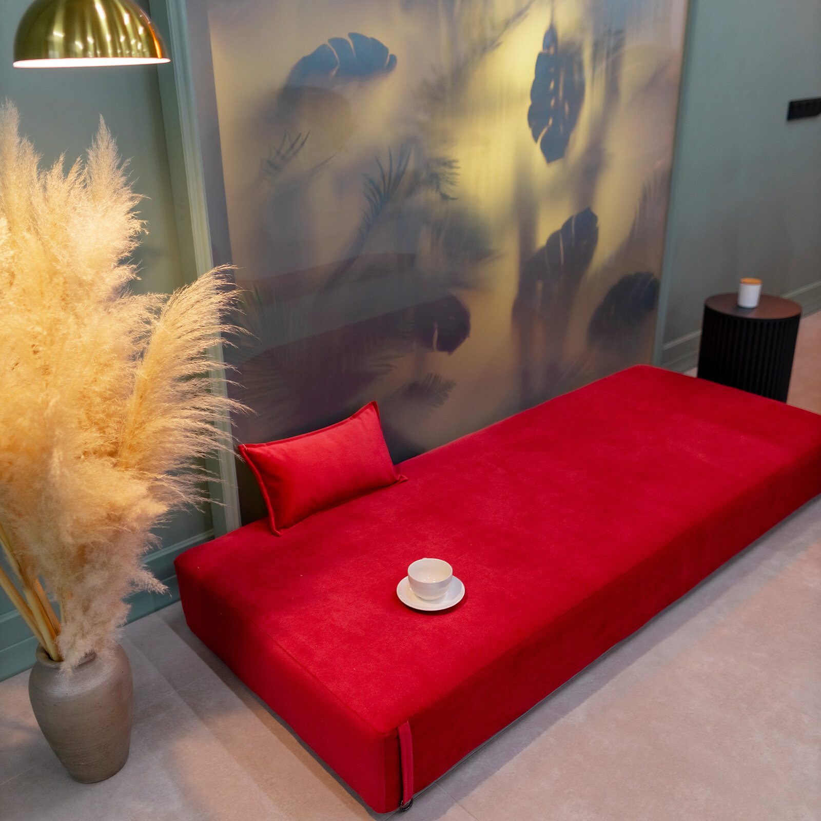 Диван бескаркасный прямой MIELLA Amore 80х200 см, красный велюр