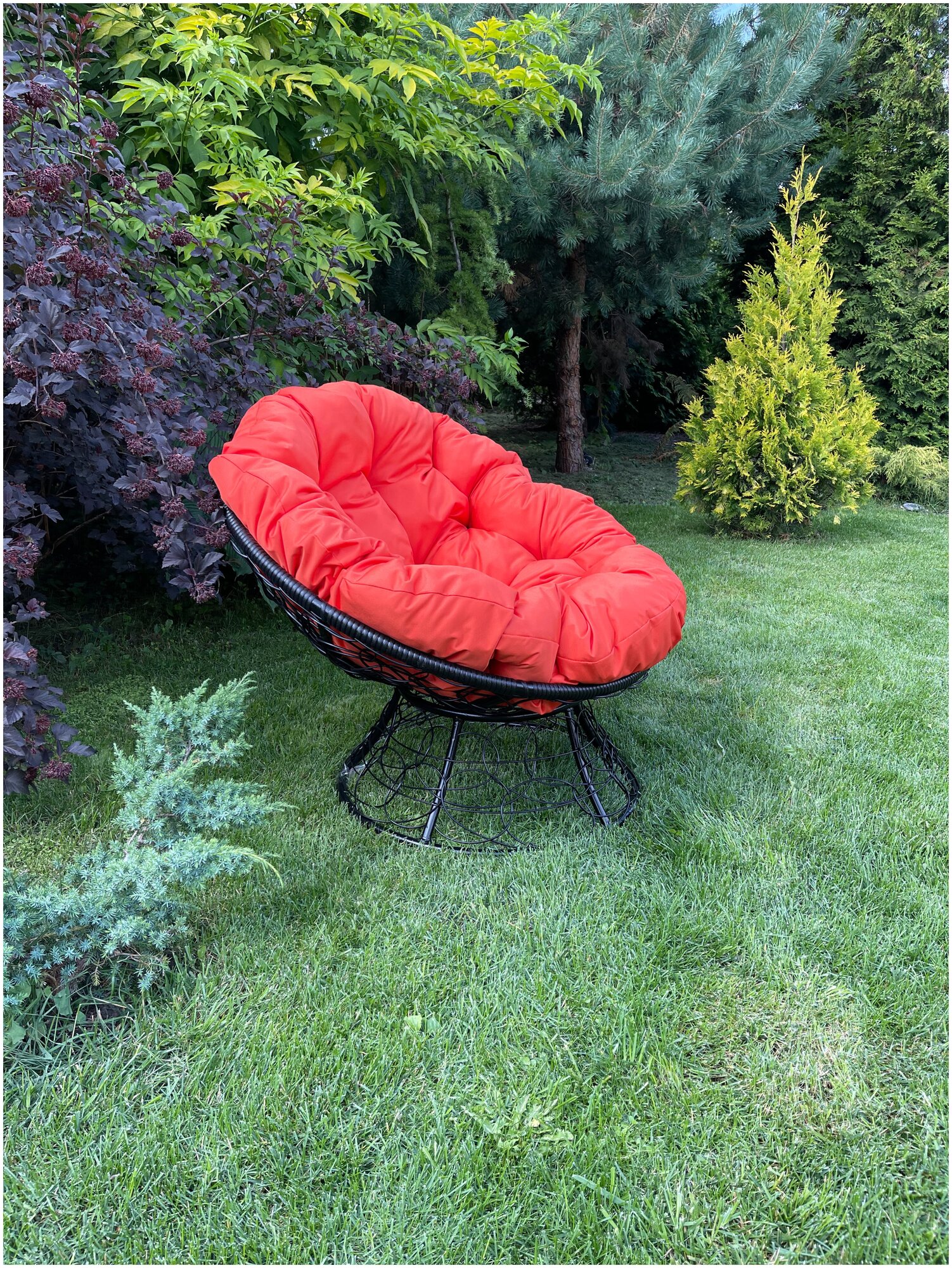 Кресло m-group папасан ротанг чёрное, красная подушка - фотография № 2