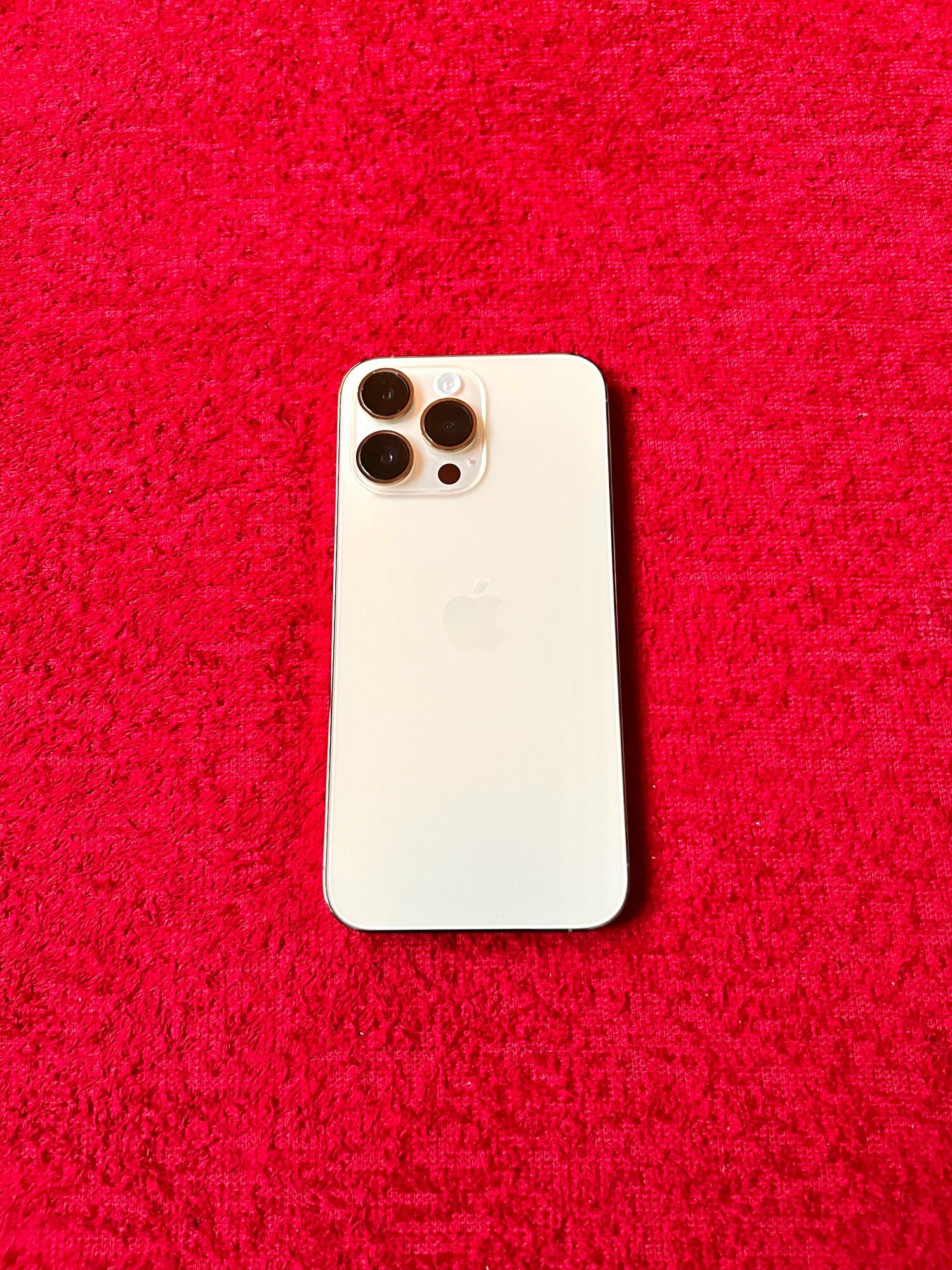 Смартфон Apple iPhone 14 Pro Max 128 ГБ, Dual nano SIM, золотой