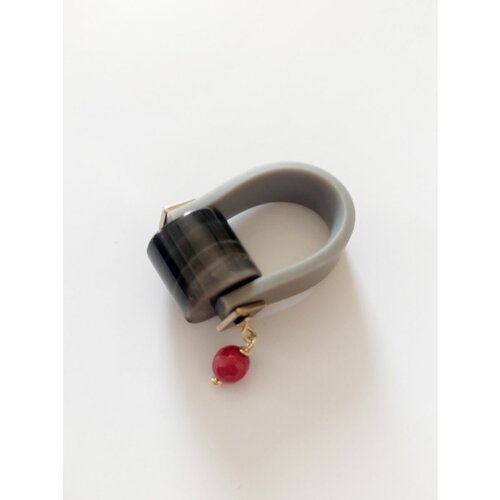 Кольцо каучук с агатом на сером шнуре черное 17-18й р-р