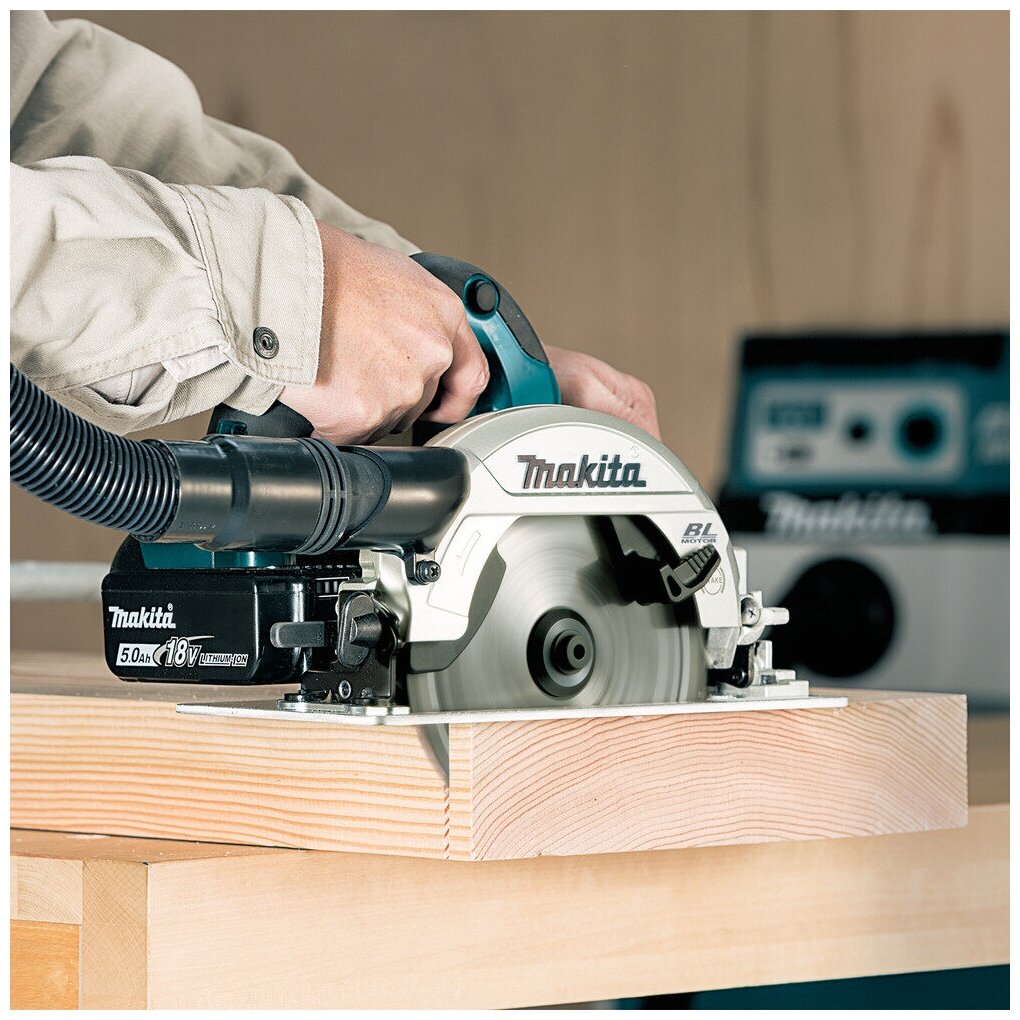 Аккумуляторная дисковая пила Makita DHS660Z бирюзовый - фотография № 7