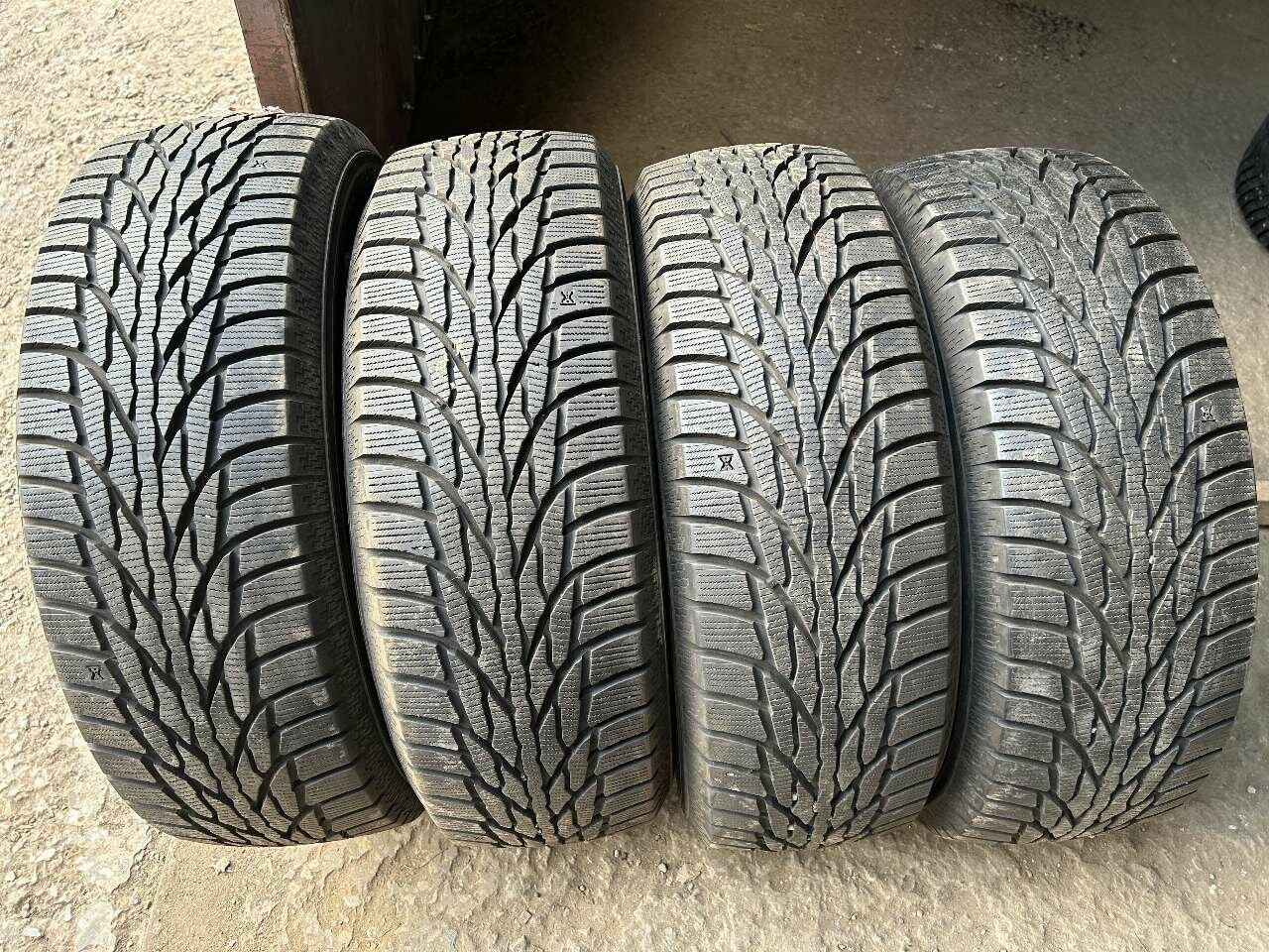 225/60 R17 103T Kumho WinterCraft SUV Ice WS51