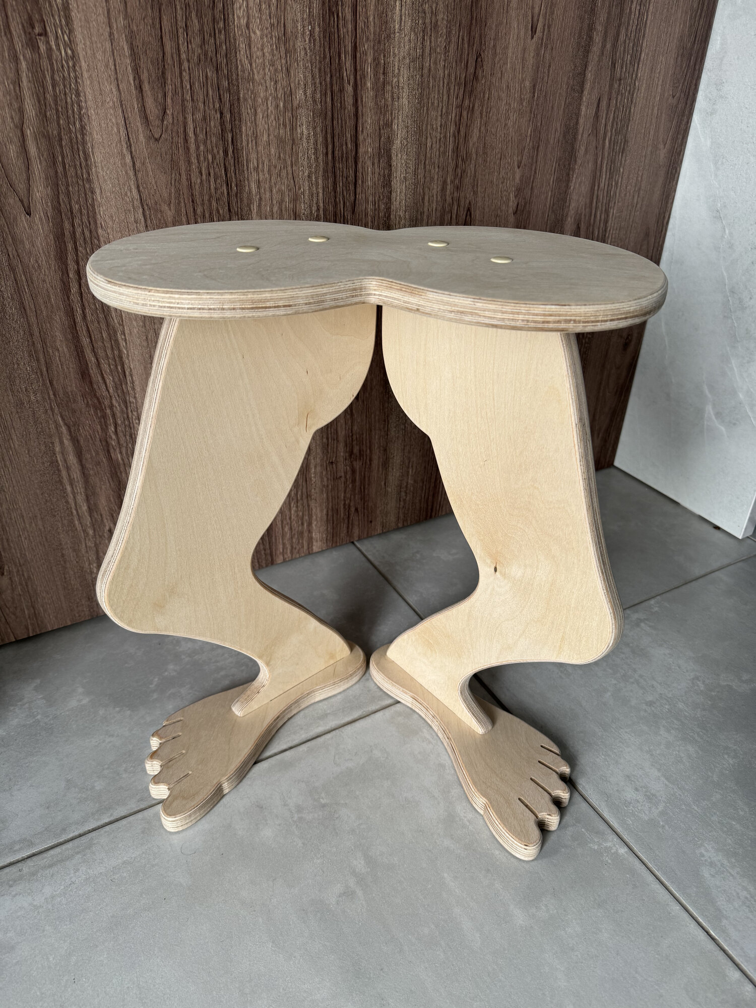 Изображение Табурет деревянный, березовая фанера, максимальная нагрузка 120кг, шлифованная поверхность