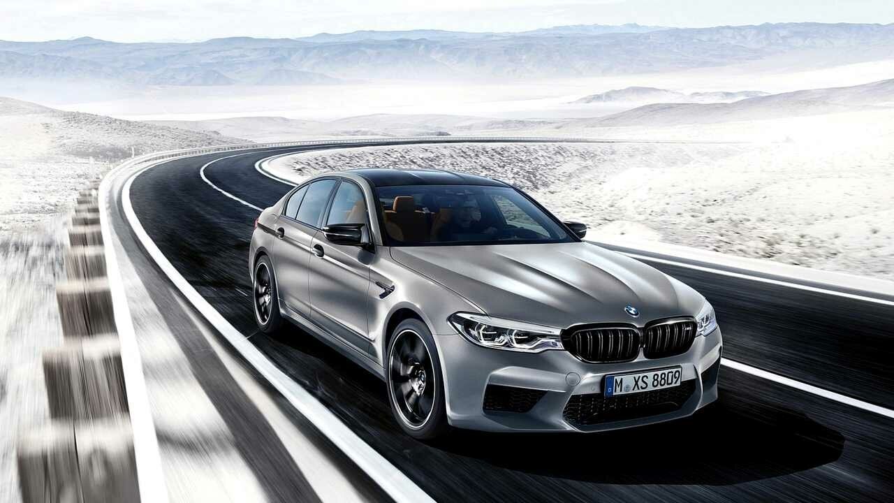 Картина на холсте 60x110 LinxOne "Bmw competition m5 2019" интерьерная для дома / на стену / на кухню / с подрамником