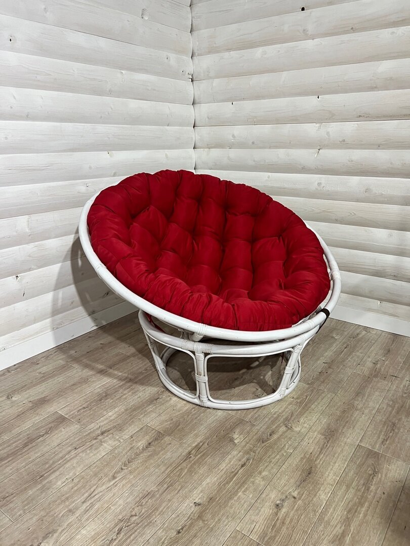Кресло "Папасан" из натурального ротанга, белый цвет подушка красная