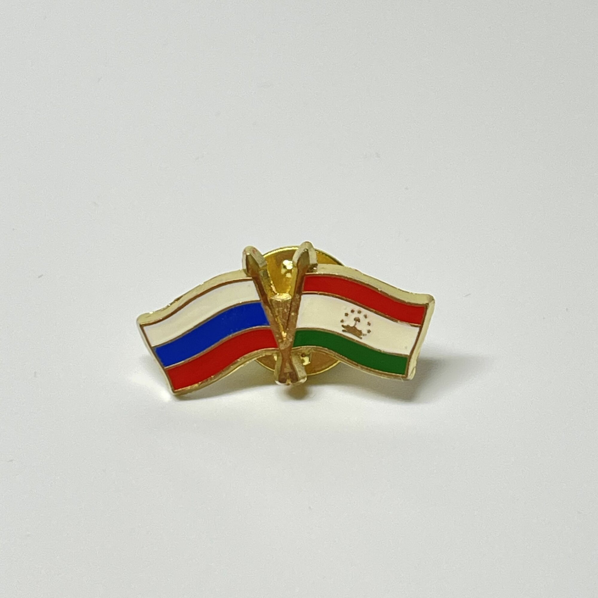Значок на лацкан пиджака "Флаг Таджикистан - Россия", сувенир на праздник