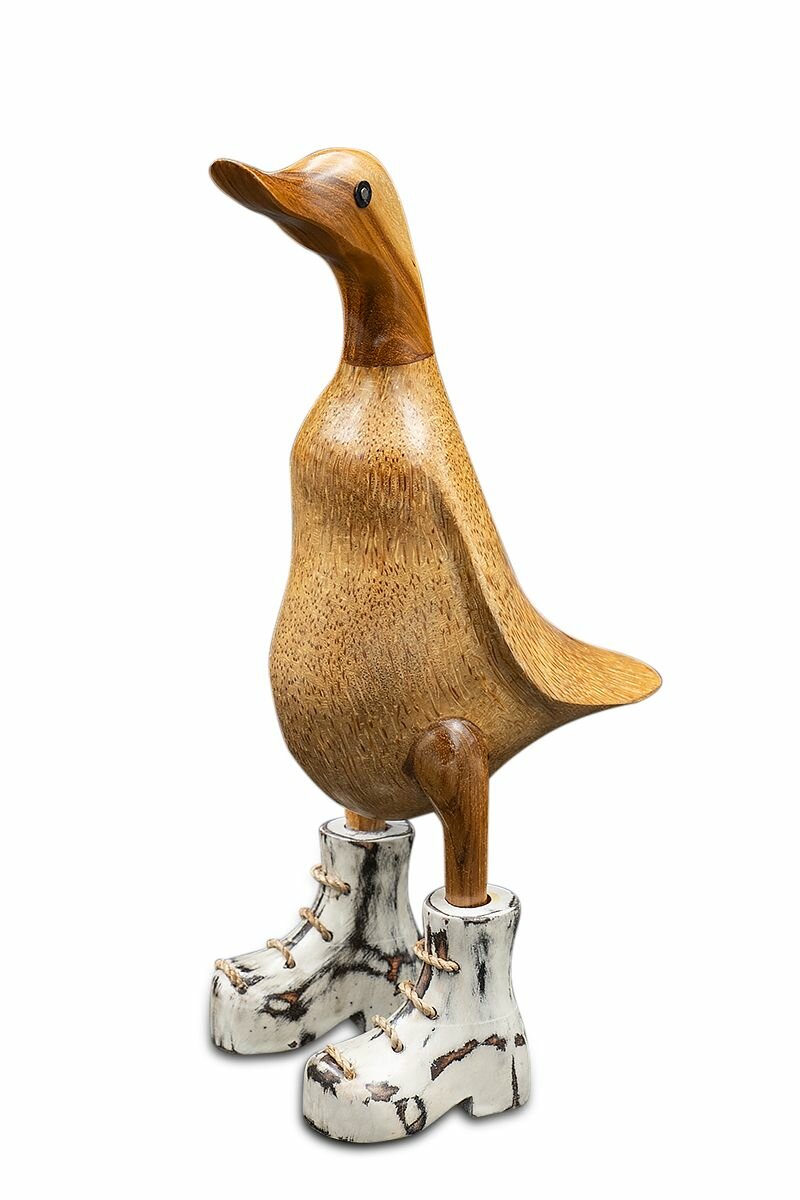 фото Статуэтка декоративная Утка в сапожках из дерева (25 см)