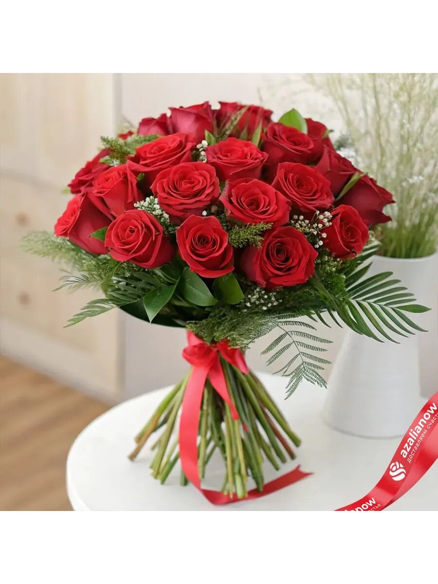 Букет из 31 красной розы 50 см под атласную ленту от АзалияНау