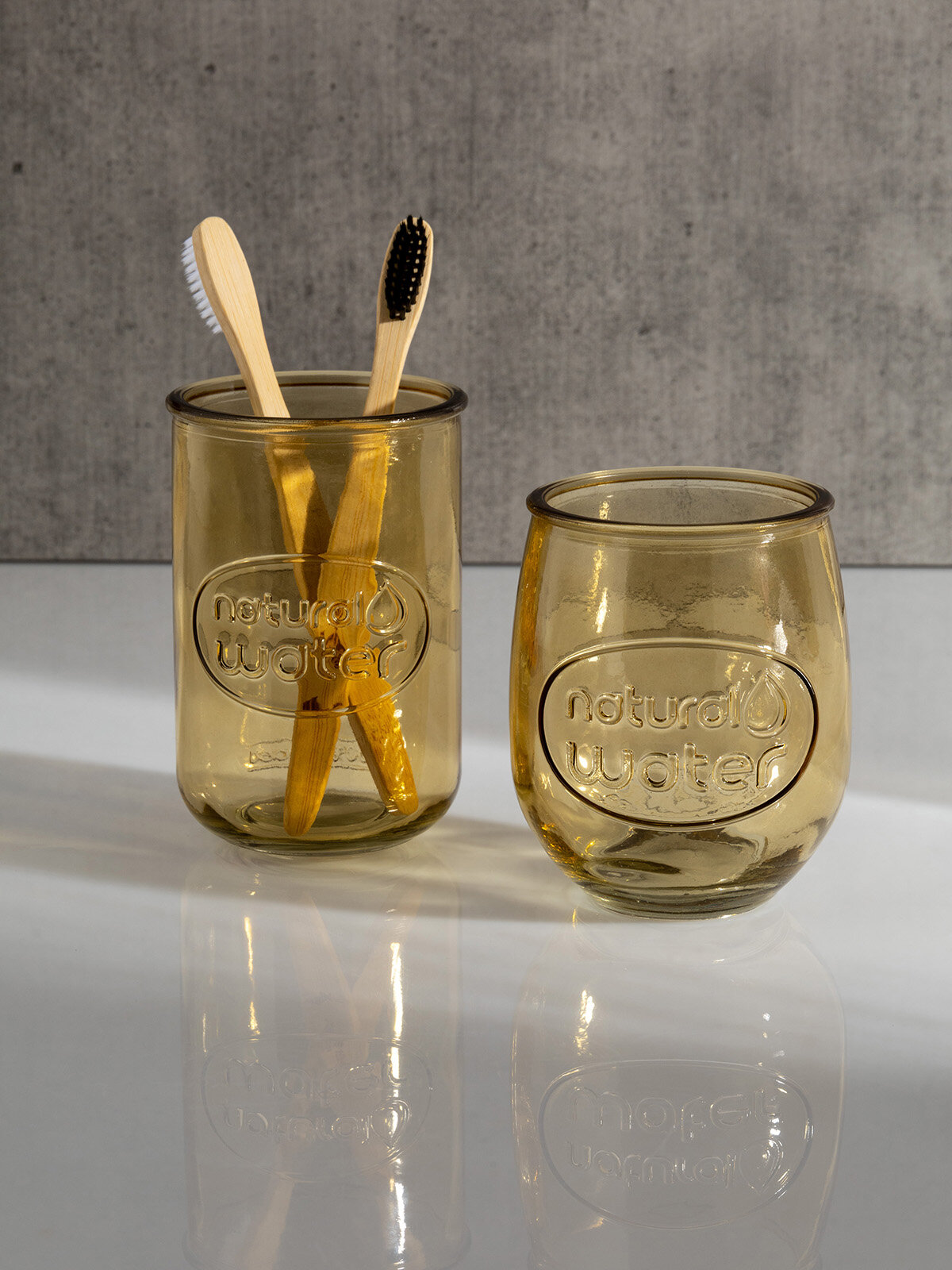 Стакан интерьерный универсальный DeNASTIA Water бочонок, 9x10,5см, 400мл, желтый — фото 1